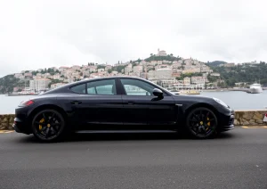 Bảo hiểm xe ô tô Porsche Panamera