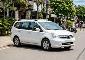 b o hi m xe t nissan livina 1